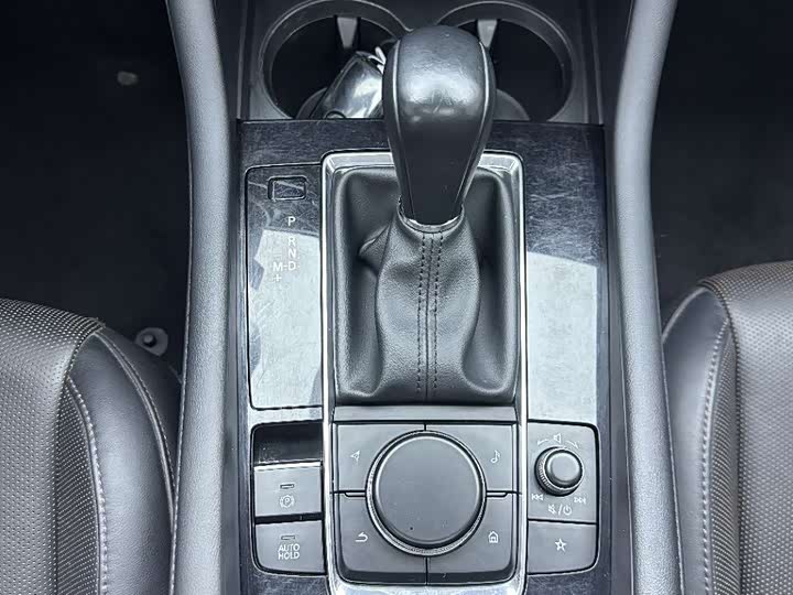 Фото 10 - Mazda 3 (Axela)