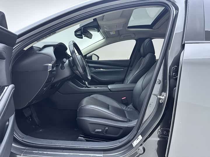 Фото 9 - Mazda 3 (Axela)