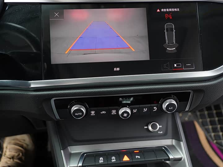 Фото 15 - Audi Q3