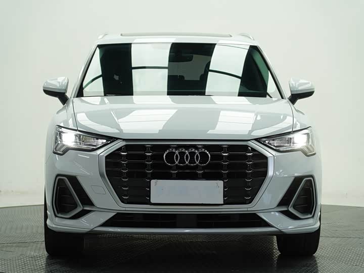 Фото 2 - Audi Q3