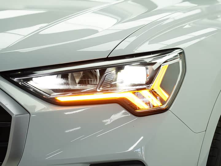 Фото 7 - Audi Q3