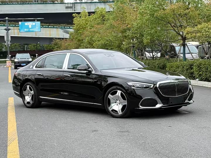 Фото 3 - Mercedes-Benz Maybach S-Class