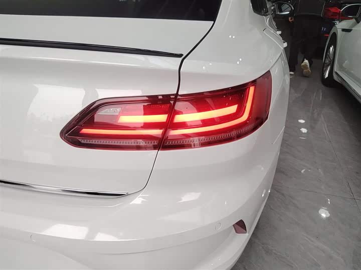 Фото 8 - Volkswagen CC