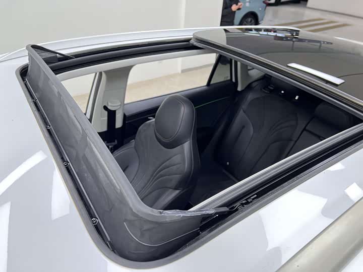 Фото 27 - Roewe D5X DMH