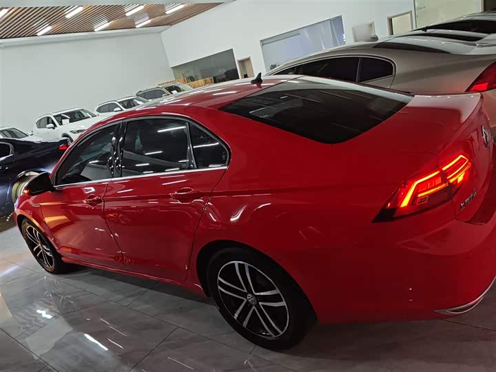 Фото 5 - Volkswagen Lamando L