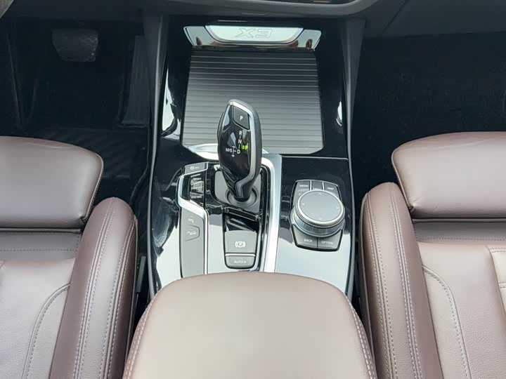 Фото 13 - BMW X3