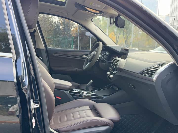 Фото 14 - BMW X3