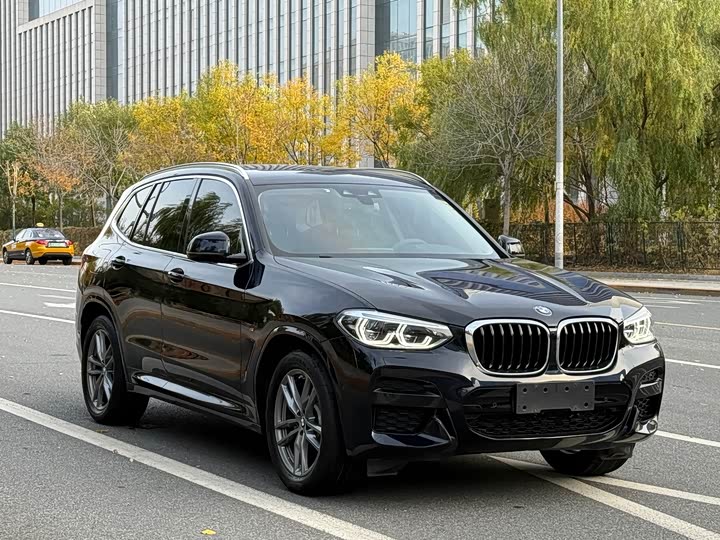 Фото 2 - BMW X3