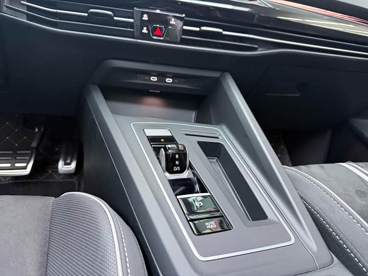 Фото 19 - Volkswagen Golf