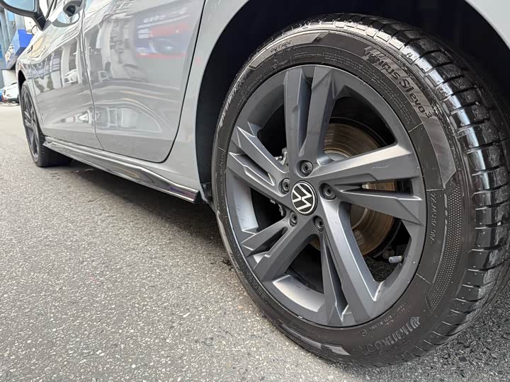 Фото 6 - Volkswagen Golf