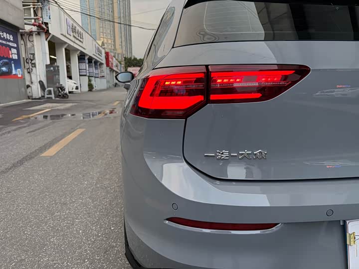 Фото 7 - Volkswagen Golf