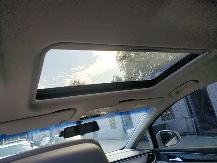 Фото 18 - Buick GL8 ES