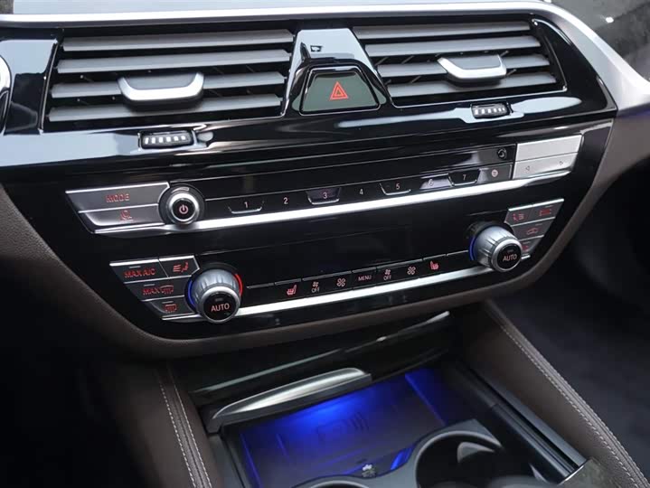 Фото 7 - BMW 5 Series