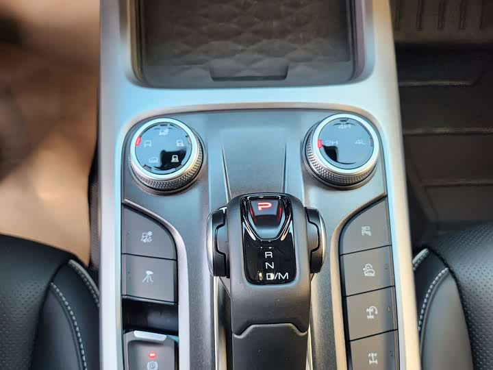 Фото 10 - Tank 300