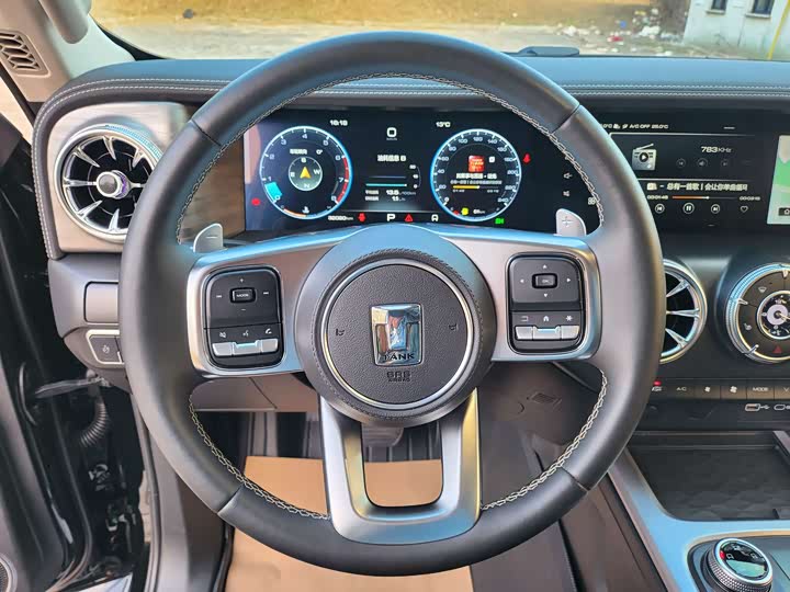 Фото 7 - Tank 300