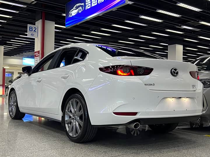 Фото 26 - Mazda 3 (Axela)