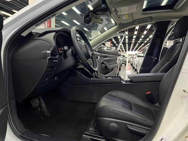 Фото 5 - Mazda 3 (Axela)