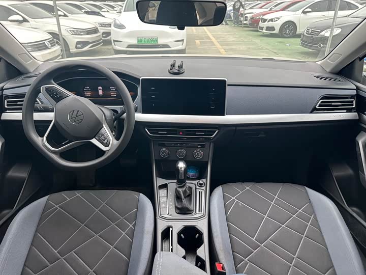 Фото 10 - Volkswagen Lavida