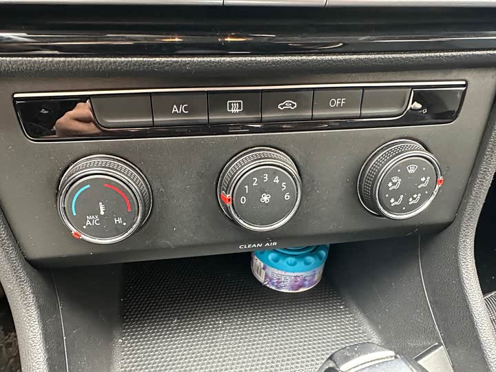 Фото 14 - Volkswagen Lavida