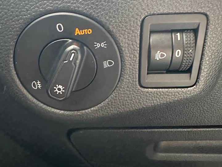 Фото 15 - Volkswagen Lavida