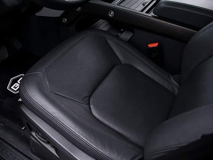 Фото 13 - Land Rover Defender