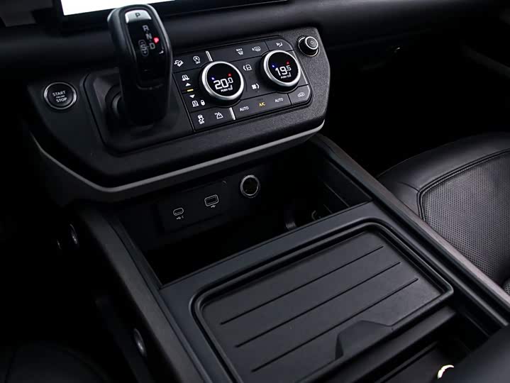 Фото 9 - Land Rover Defender