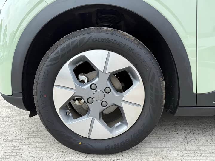 Фото 11 - Geely Galaxy Geome