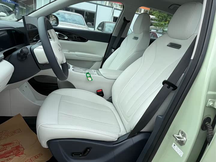 Фото 14 - Geely Galaxy Geome