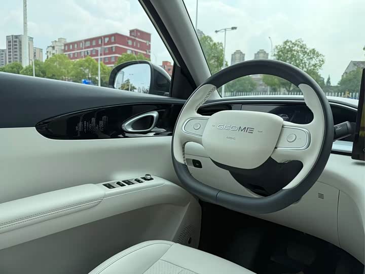 Фото 8 - Geely Galaxy Geome