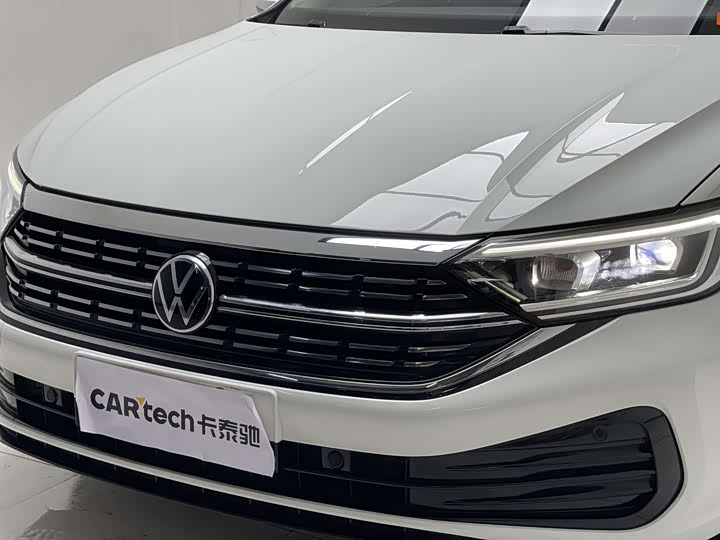 Фото 14 - Volkswagen Sagitar L