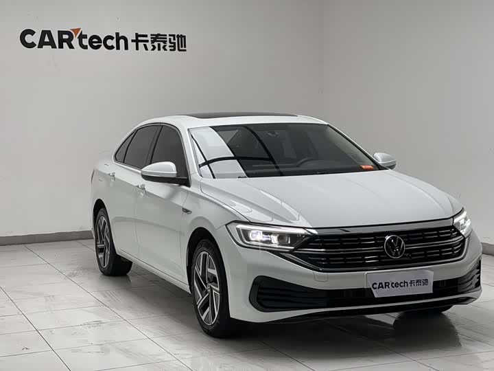 Фото 19 - Volkswagen Sagitar L