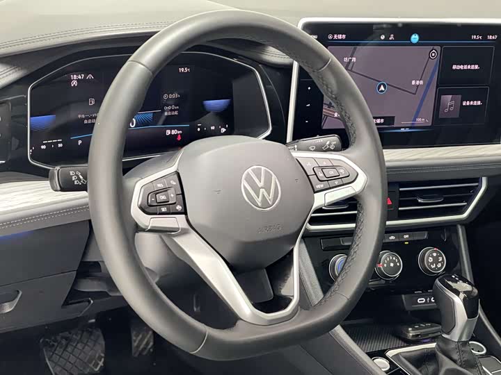 Фото 33 - Volkswagen Sagitar L