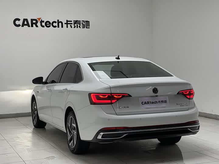 Фото 39 - Volkswagen Sagitar L