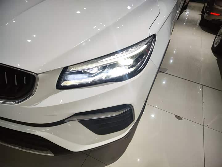 Фото 24 - Geely Emgrand GS