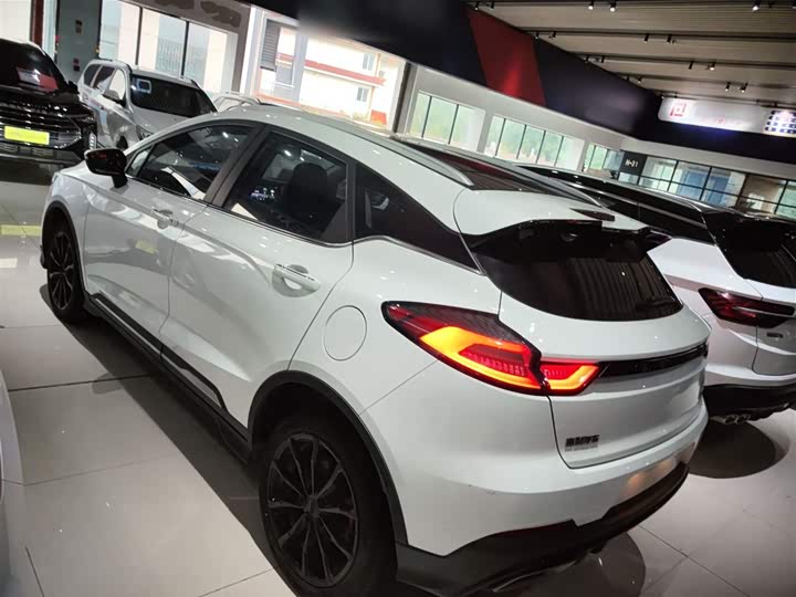 Фото 5 - Geely Emgrand GS