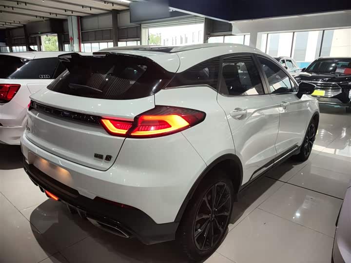 Фото 7 - Geely Emgrand GS