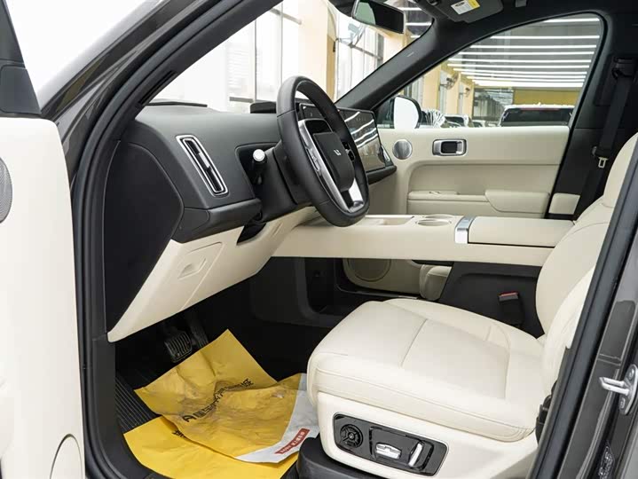 Фото 18 - LiXiang L9