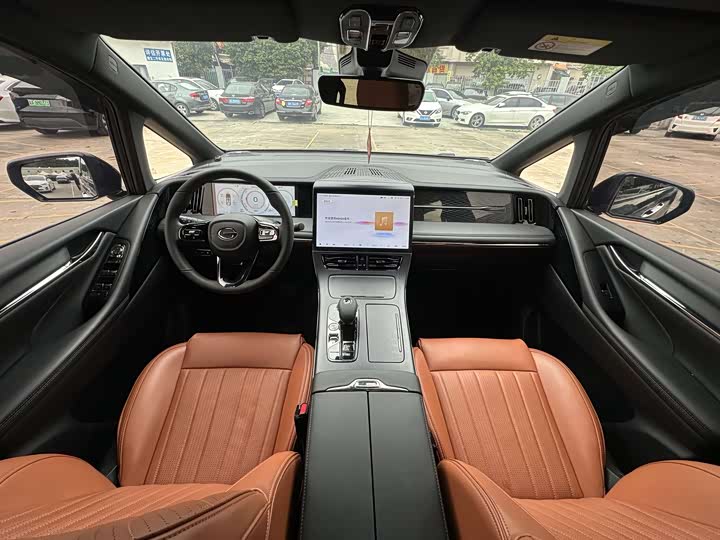 Фото 13 - GAC Trumpchi E9