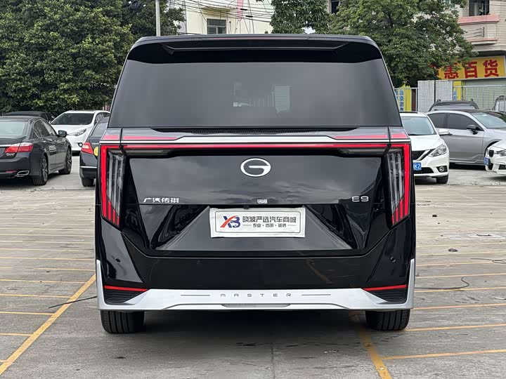 Фото 7 - GAC Trumpchi E9