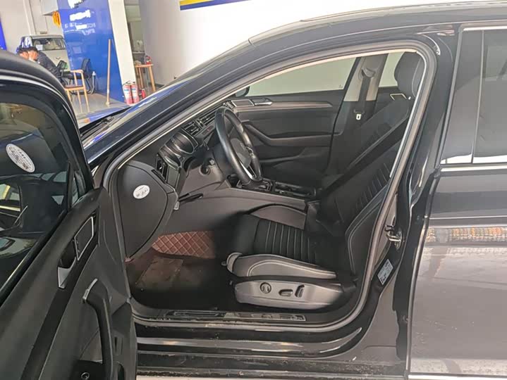 Фото 9 - Volkswagen Magotan