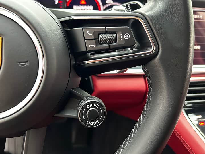 Фото 11 - Porsche Panamera