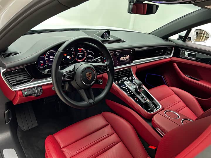 Фото 13 - Porsche Panamera