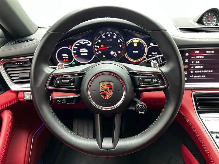 Фото 16 - Porsche Panamera