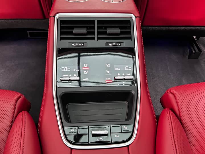 Фото 20 - Porsche Panamera