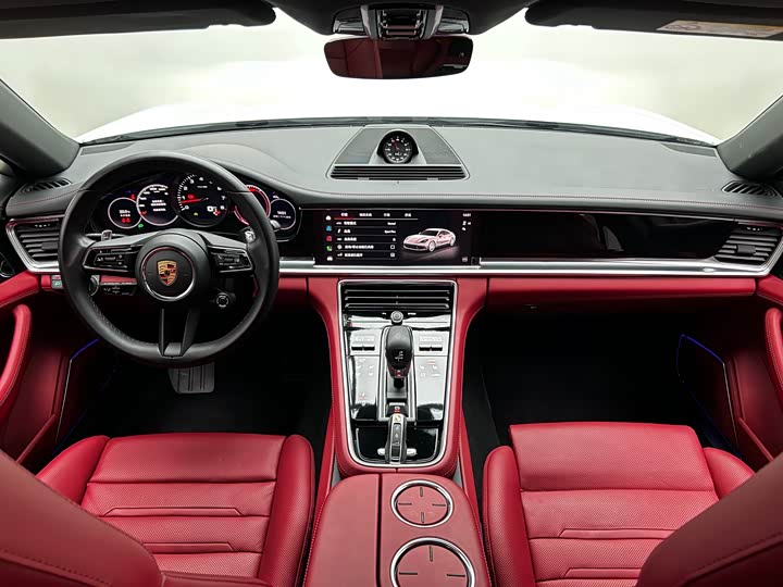 Фото 23 - Porsche Panamera