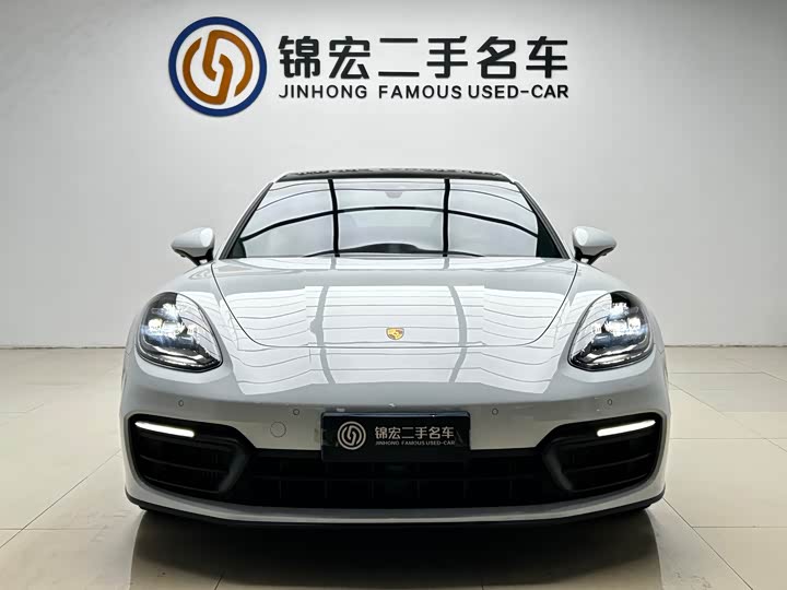 Фото 3 - Porsche Panamera