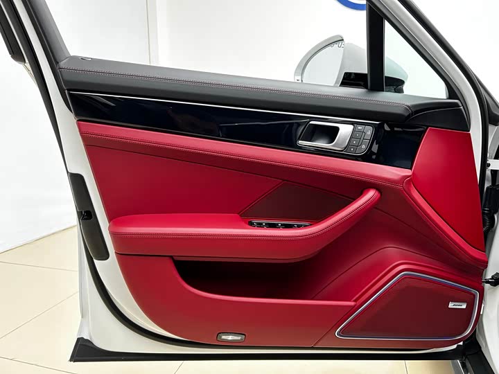 Фото 5 - Porsche Panamera