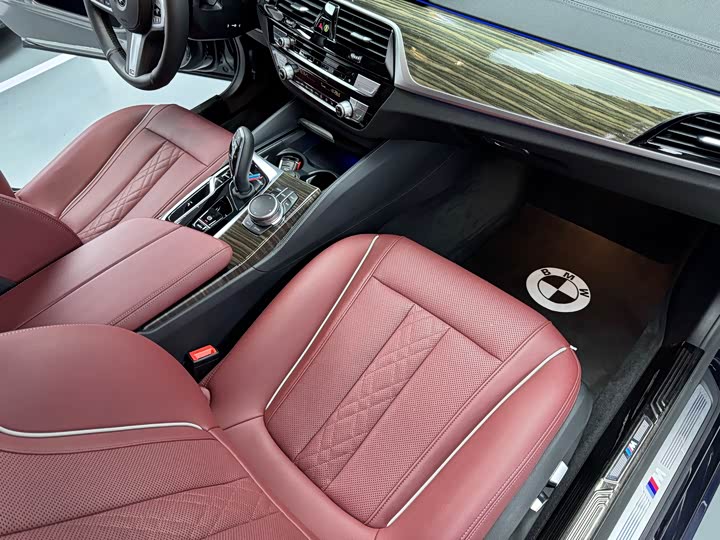 Фото 12 - BMW 5 Series