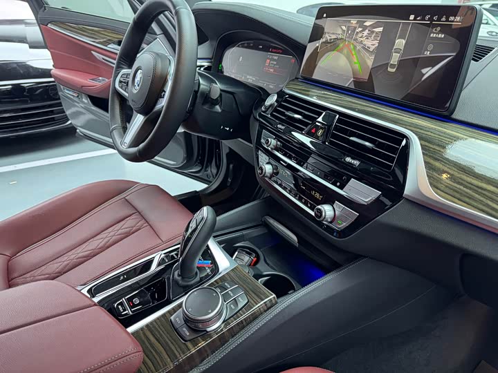 Фото 13 - BMW 5 Series