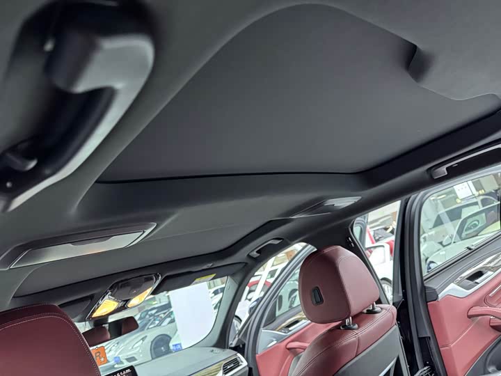 Фото 17 - BMW 5 Series